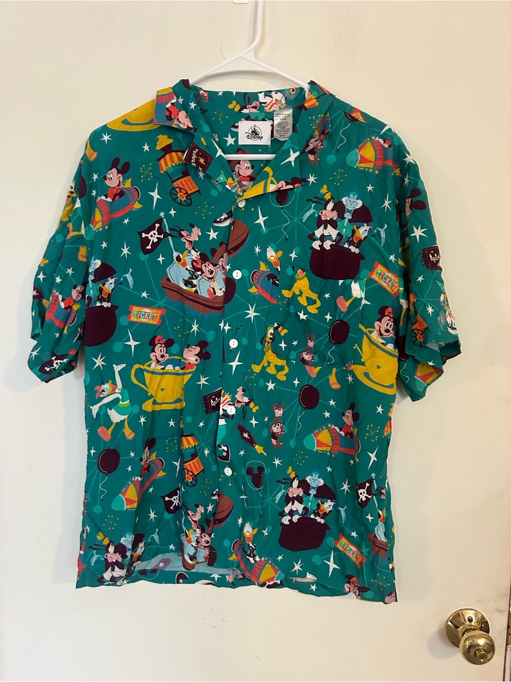 Disney Play In The Park Hawaiian Shirt Adult Medium Mickey &Friends Camp Shirt